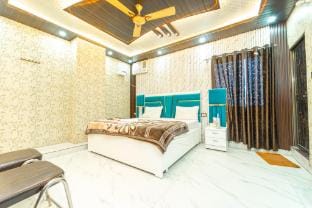 Omji Ashram- Darshan Bhawan - 2km from Ram Temple Vacation rental in Nepal