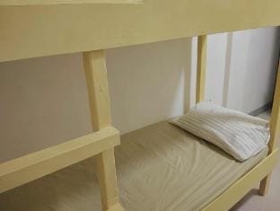 Star Rentals 1 BR for 4 Vacation rental in Bacolod