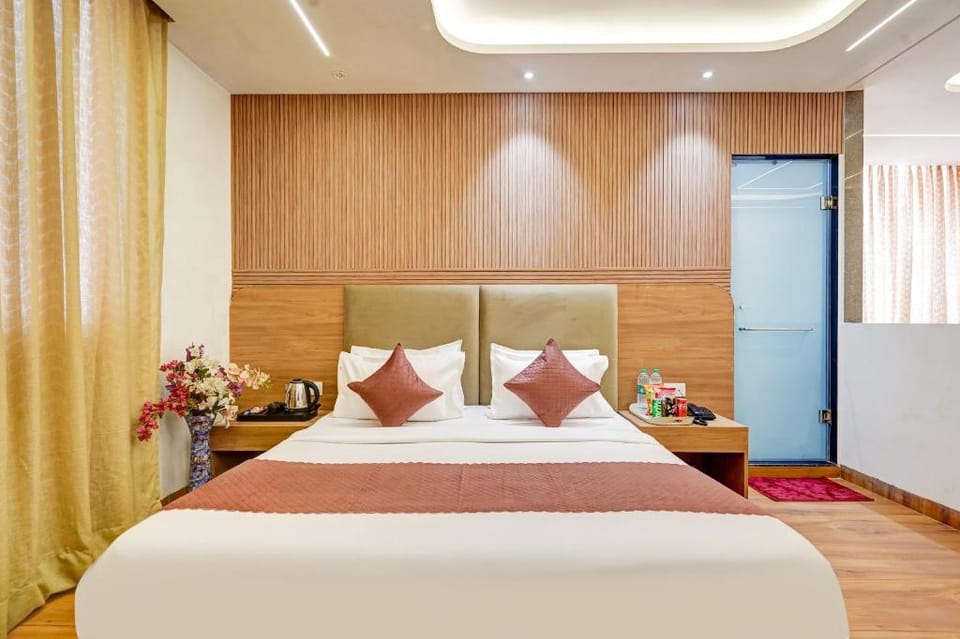 Hotel Empire Suites Near Delhi Airport Hotel in New Delhi