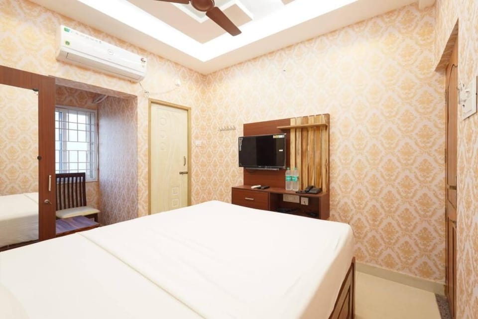Eswar Residency Hotel in Chennai