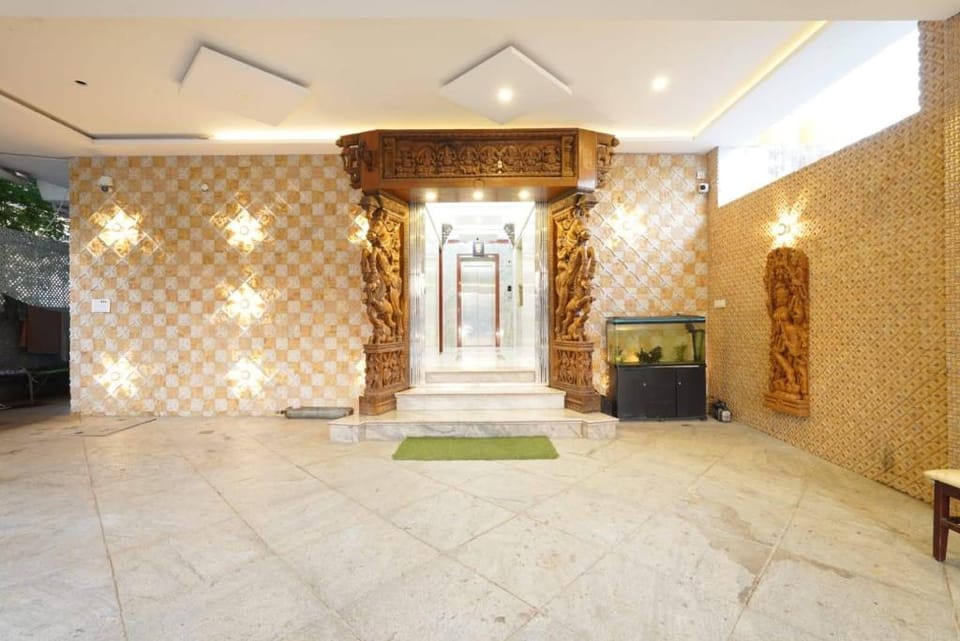 Eswar Residency Hotel in Chennai