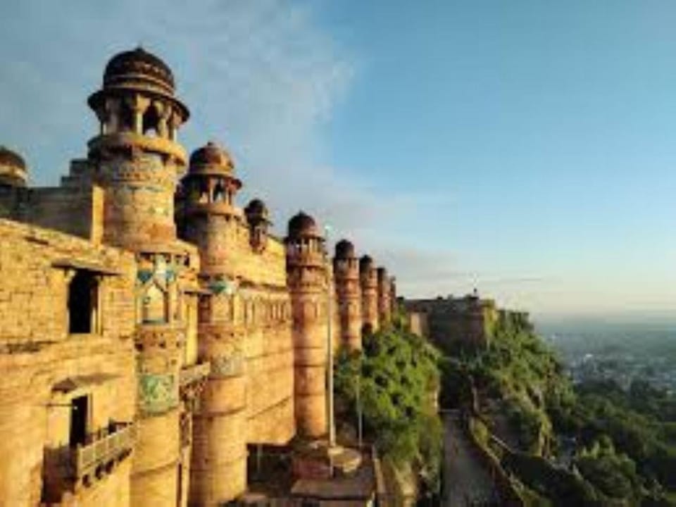 Hotel Trishla Inn Lodging & Boarding Hotel in Uttar Pradesh