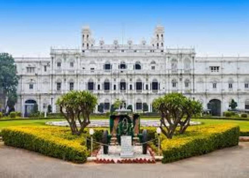 Hotel Trishla Inn Lodging & Boarding Hotel in Uttar Pradesh