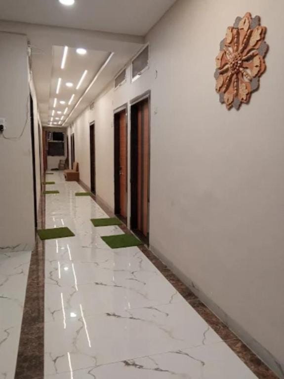 Hotel Shri Radhe Krishna Omkareshwar MadhyaPradesh Hotel in India