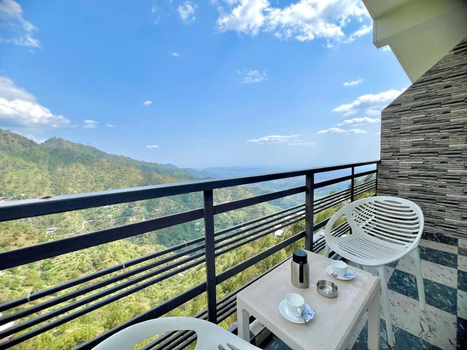 Hill Top Heaven By 7 Hills Hotel in Himachal Pradesh