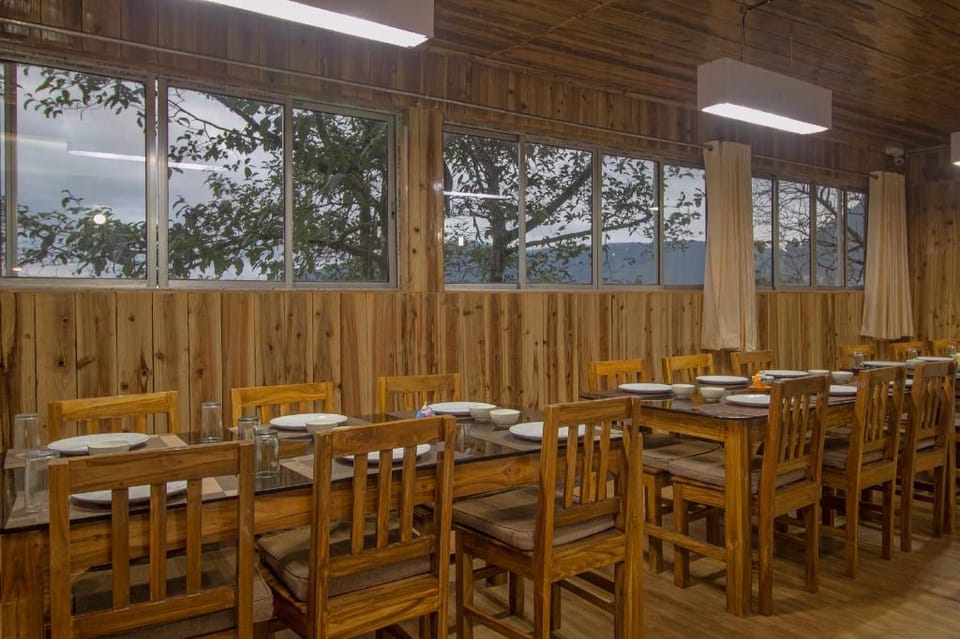 Hotel Nirala Darjeeling West Bengal Hotel in Darjeeling