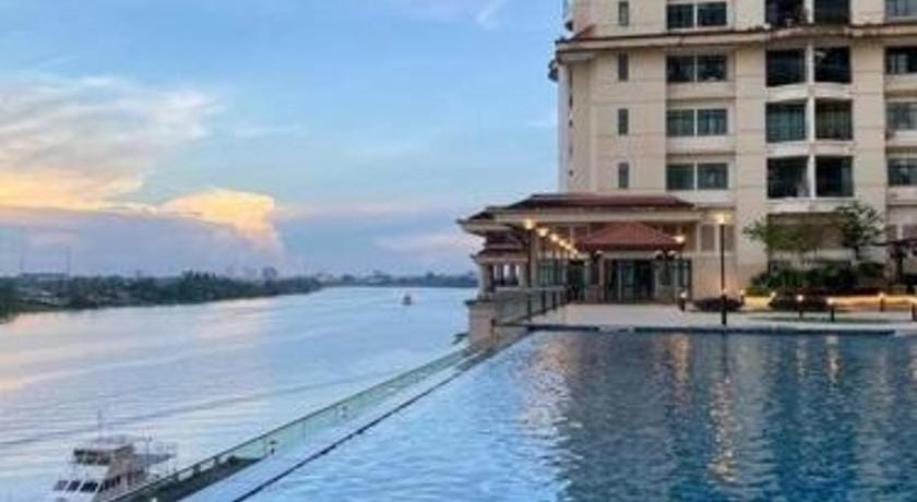RStaycation Riverine Diamond Hotel in Kuching