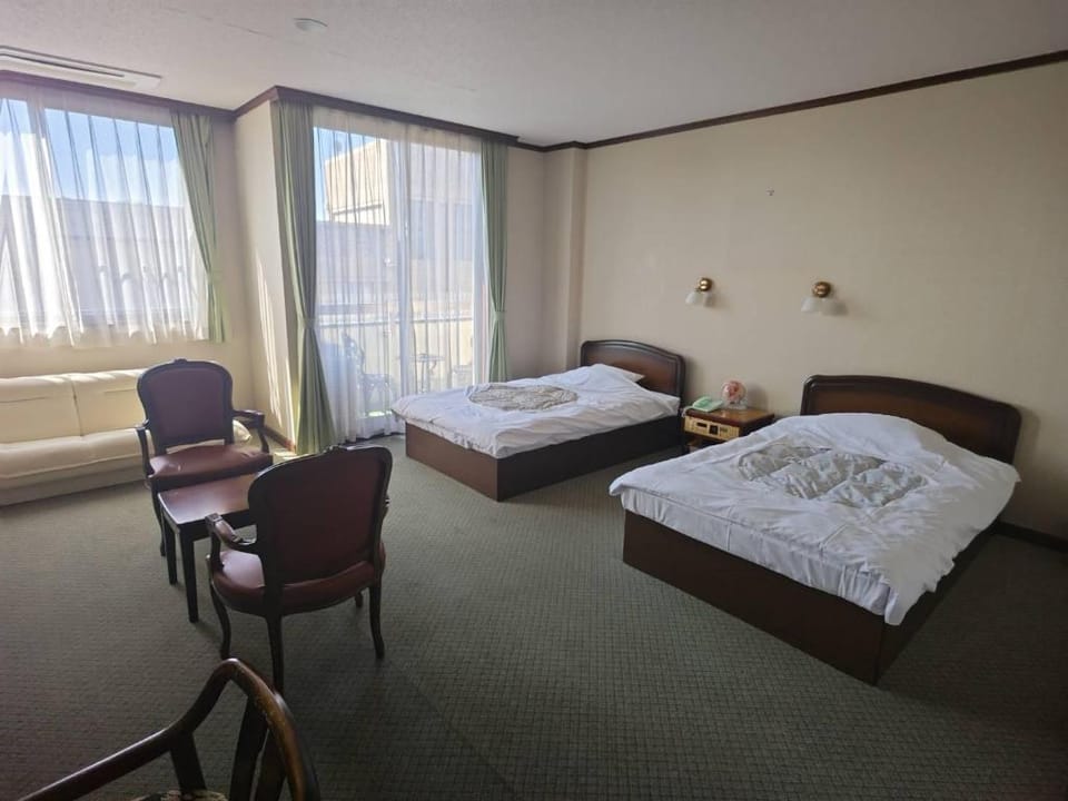 中山壮 Hotel in Japan
