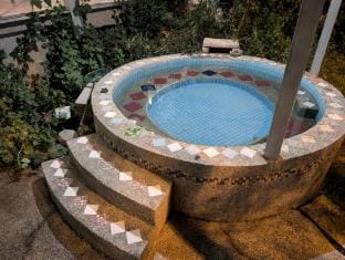 麓人岬露營區-精靈屋 Bed and Breakfast in Hengchun Township