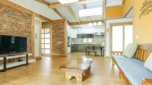 Jeju bizagot Pension(Bijarimjeom) Bed and Breakfast in South Korea