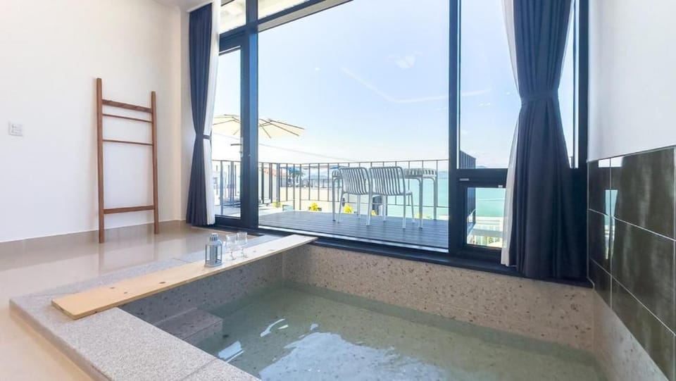 Yeosu Road 328 Ocean View Pool Villa Bed and Breakfast in South Korea