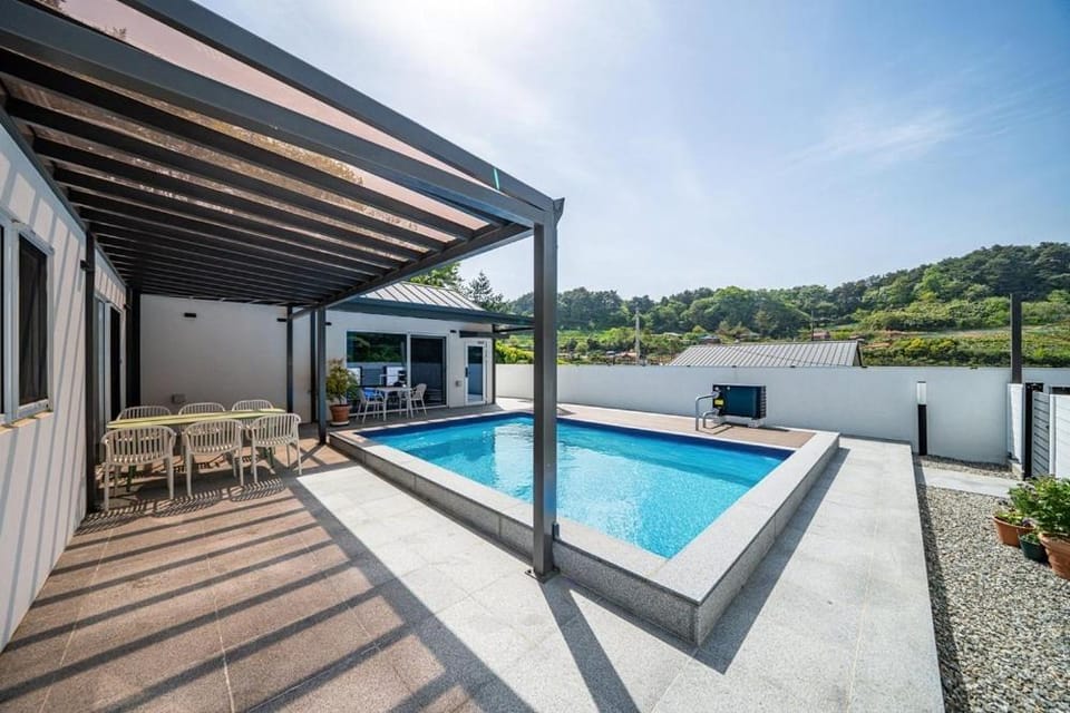 Yangyang Sonamu Private Pension Bed and Breakfast in South Korea