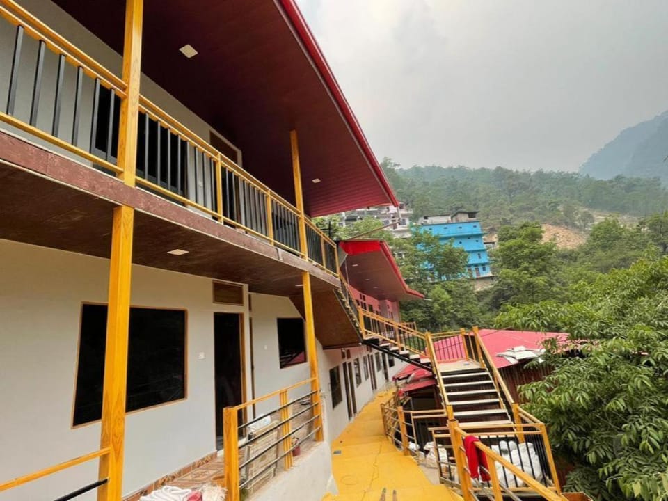 New Mandakini Resort Sitapur Hotel in Uttarakhand