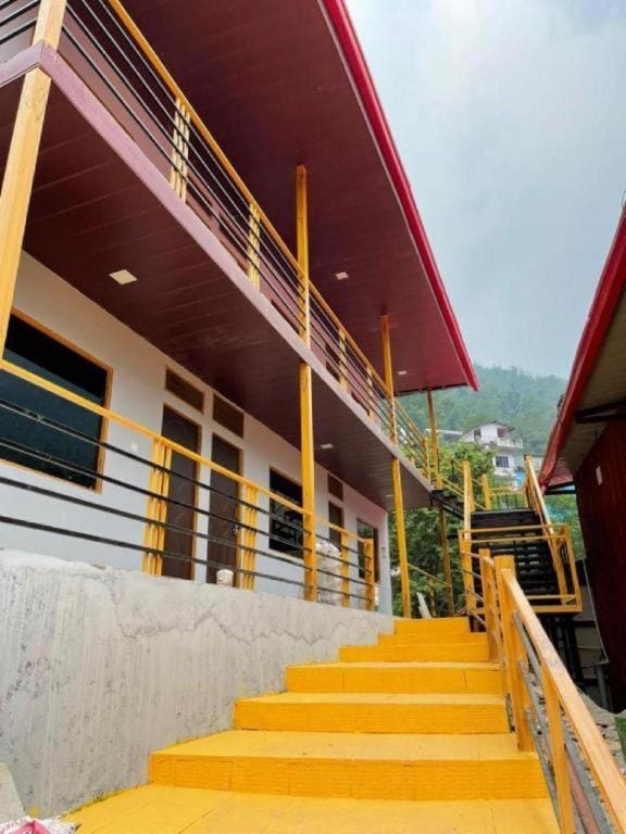 New Mandakini Resort Sitapur Hotel in Uttarakhand