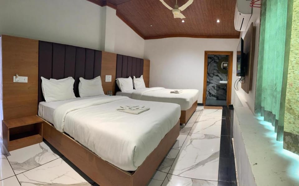 Eagle Nest Hotel in Gujarat