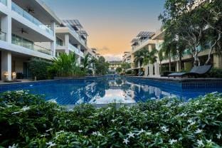 VIP Dream Suite Residence, Klong Muang Beach Front Apartment hotel in Krabi Changwat