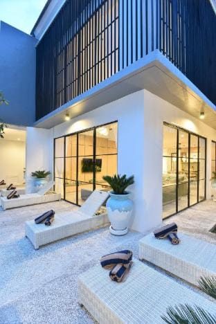 VILLA VERDE Luxury Villa close to FINNS BEACH CLUB Villa in North Kuta