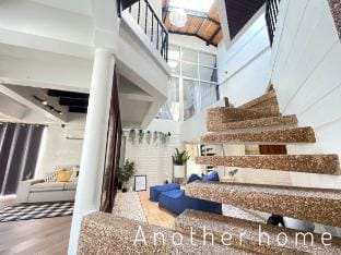 Another HomeUnique Place in Town Villa in Wichit