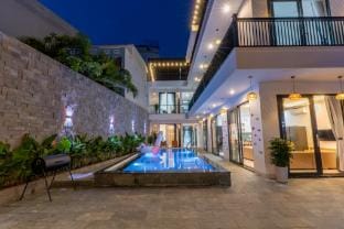Sunny Beach Villa Villa in Da Nang