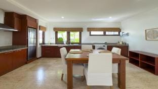 Tropical Poolside Villa (SGB4) Villa in Choeng Thale