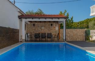 Villa Kaya - Makarska by Villas Guide Villa in Split-Dalmatia County