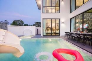 Viva Fun Pool Villa Villa in Pattaya City