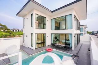 Viva Fun Pool Villa Villa in Pattaya City