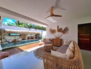 Villa moderne chic 3 chambres au coeur de Seminyak Villa in Kuta