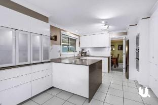 Blue Haven Retreat - Glenmore Park Pool Home Villa in Sydney