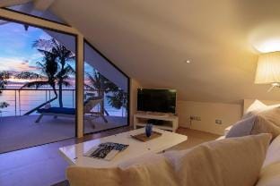 Seafront Amazing Sunset View Villa  Villa in Ko Samui