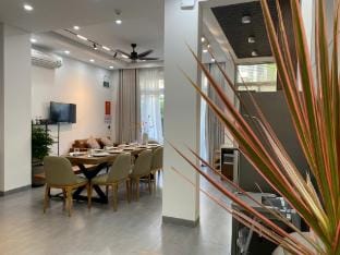 Bingo Pool Villa-5BRs Walk to My Khe Beach-Full Ac Villa in Da Nang