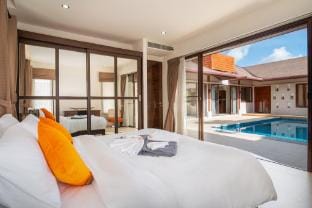 Tropical Pool Villa with A working space 3 bedroom Villa in Chalong