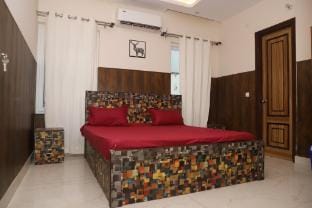 Aashray pitrashish Villa in Dehradun
