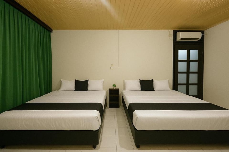 Hotel Amazon Beach Hotel in Padang