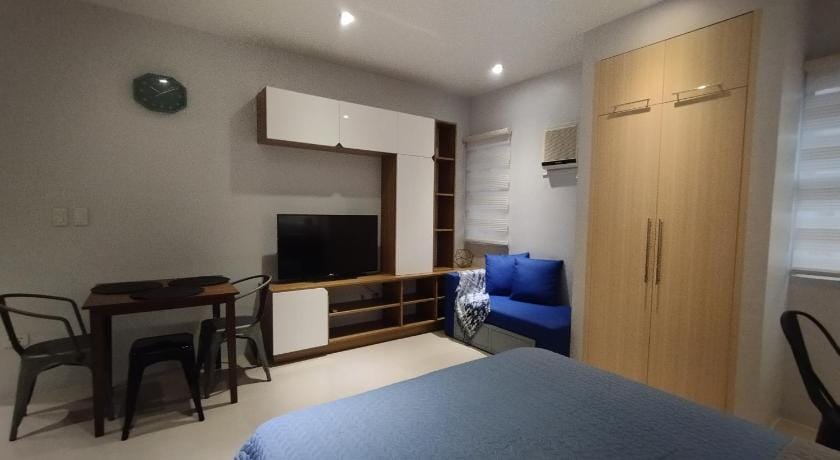 ADI HIDEAWAY STAYCATION AT MATINA ENCLAVES 2BR Apartment hotel in Davao City