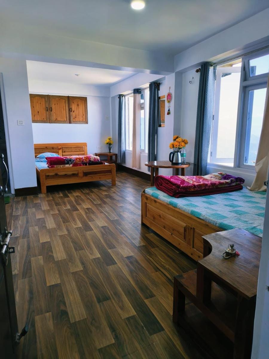 Petratos Homestay Hotel in West Bengal