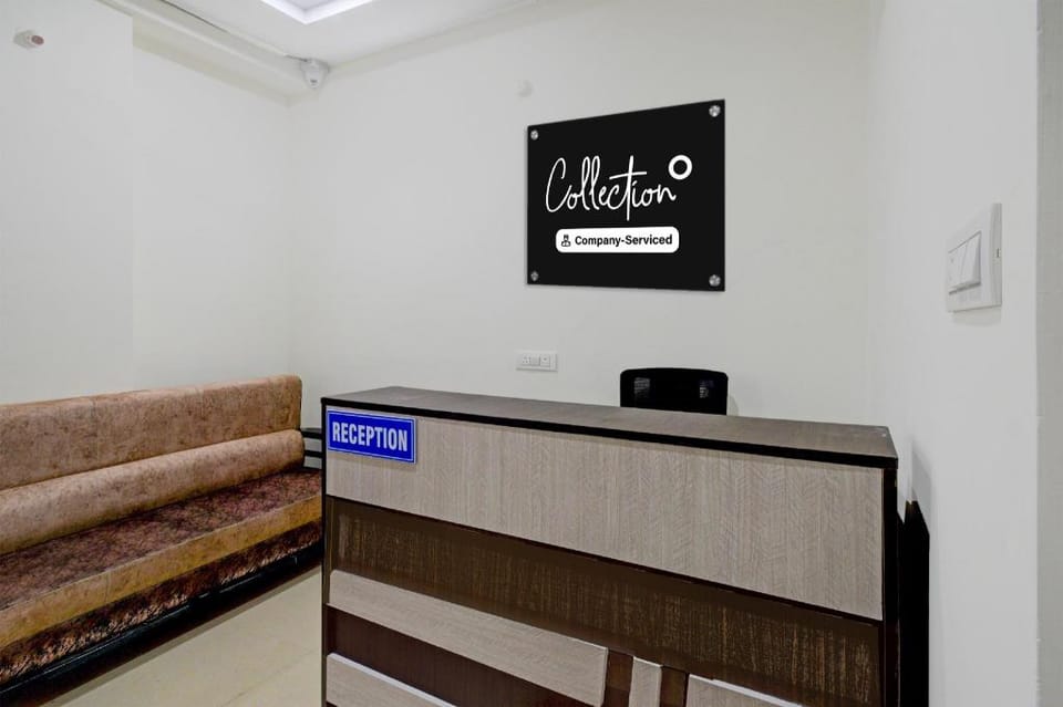 Super Collection O Bongloor Bus Terminal Hyderabad Formerly Nallavolu VMR Hotel in Hyderabad