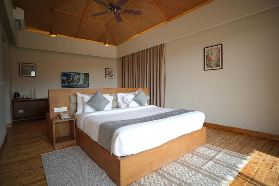 Nanda Hill Resorts, Udaipur Resort in Gujarat