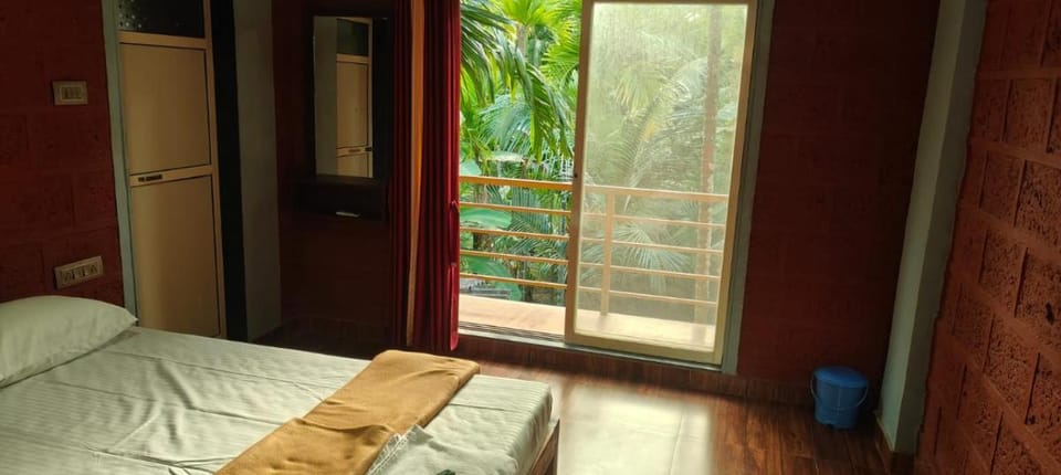Shravni Holiday Inn Hotel in Maharashtra
