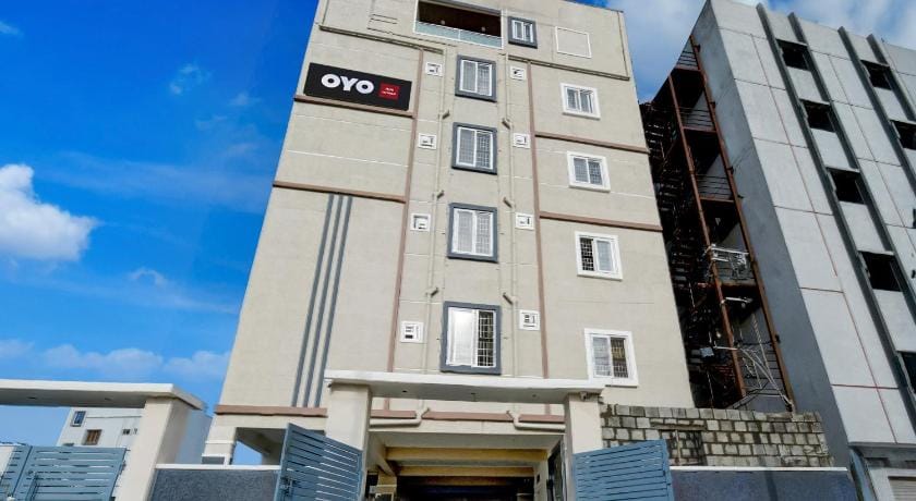 Hotel O RR Grand Luxury Rooms Hotel in Hyderabad