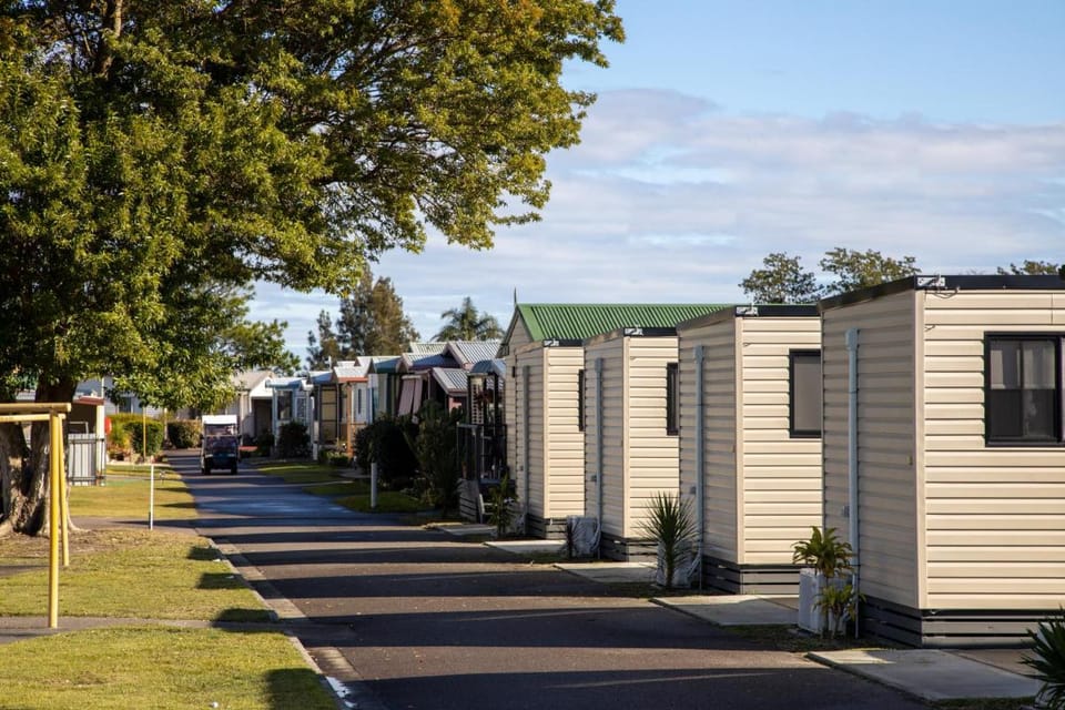 Heatherbrae Holiday Village Campground/ 
RV Resort in New South Wales