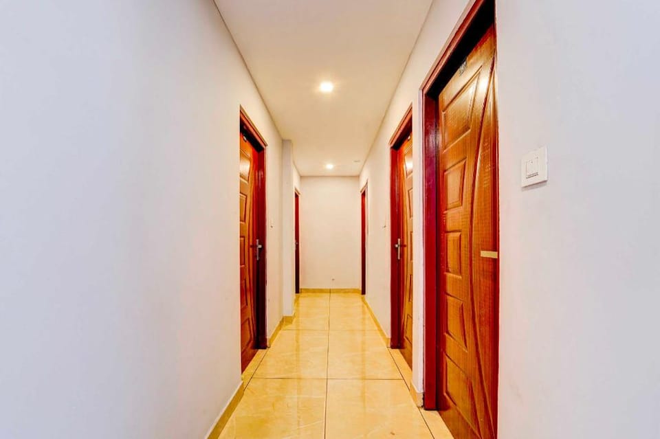 Collection O Kochi Panchayath Hotel in Kochi