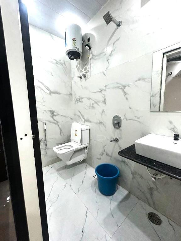 R K Majestic Mirage 5 MINUTES FROM RAILWAY STATION Hotel in Uttar Pradesh