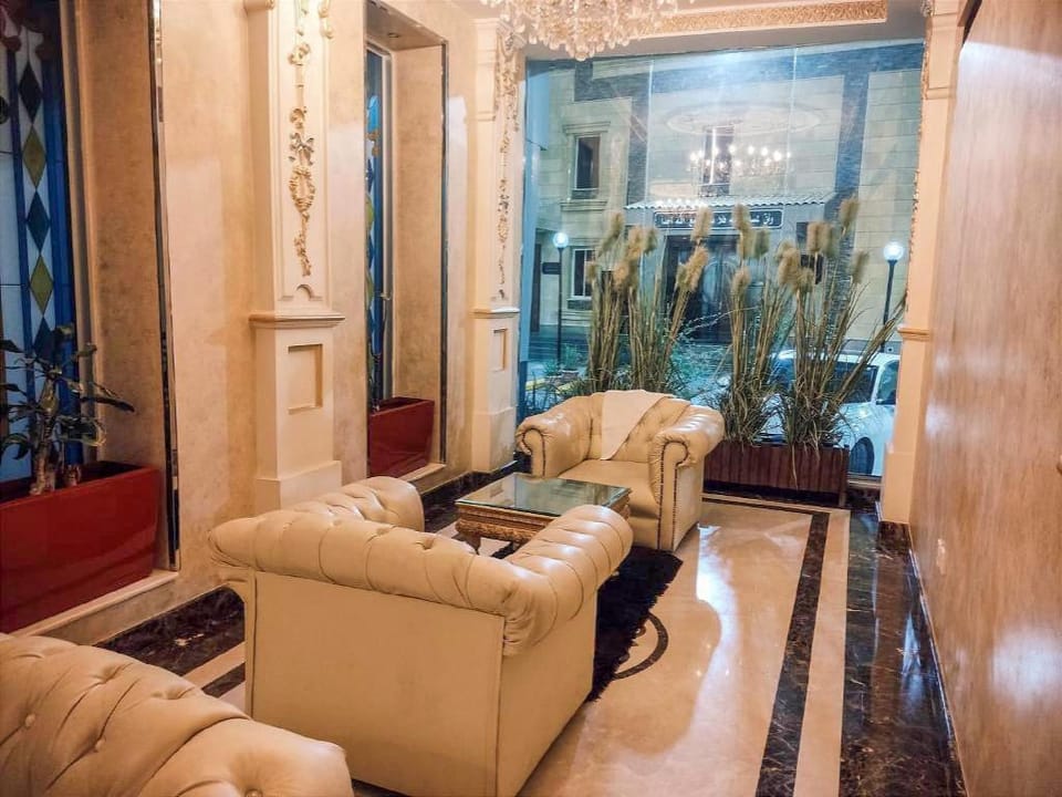 Al Ghubaishi Plaza Hotel in Jeddah