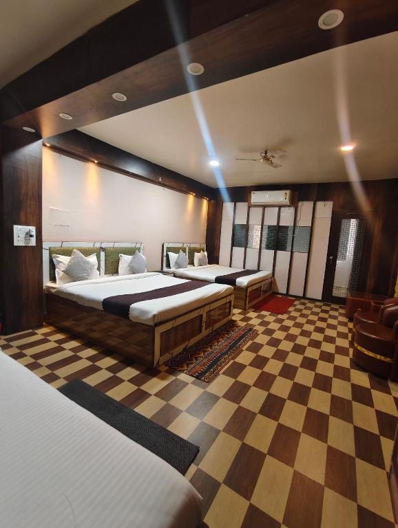 Akay Guest House Hotel in Varanasi