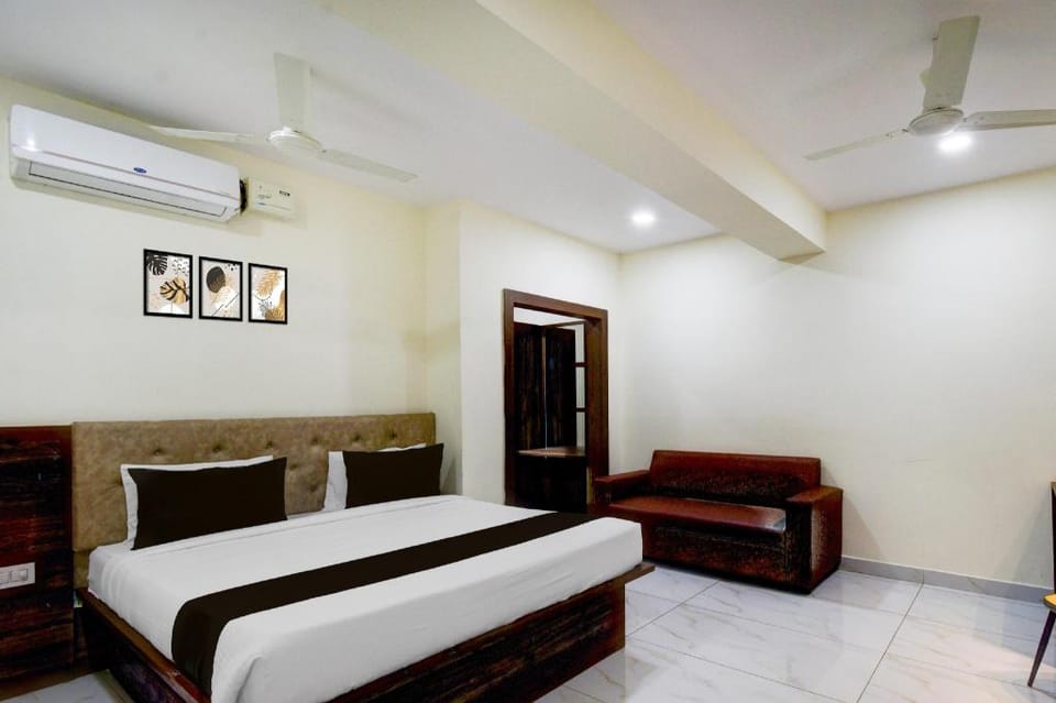 Hotel O Kakatiya Hills Formerly Shree Adithya Luxu Hotel in Hyderabad