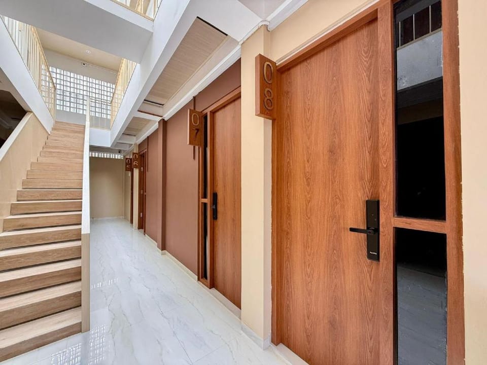 CIKOMI KOSTEL Syariah By Hans Management Hotel in Indonesia