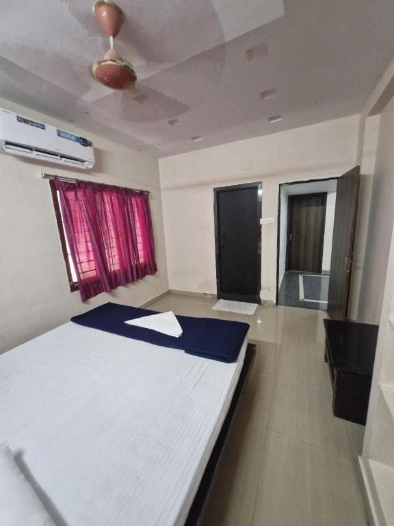 Luckystar Service Apartments Hotel in Andhra Pradesh