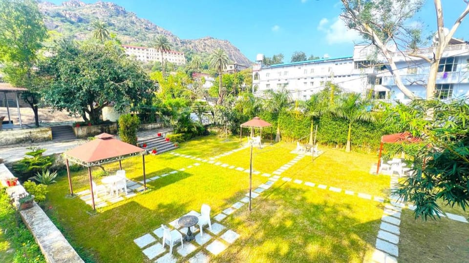 Royal Heritage Lake View Resort MountAbu Rajasthan Hotel in Rajasthan