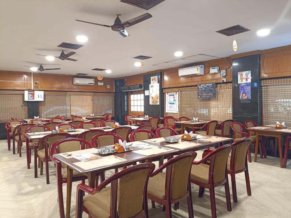 SARMANI HOTELS PVT LTD Hotel in Chennai